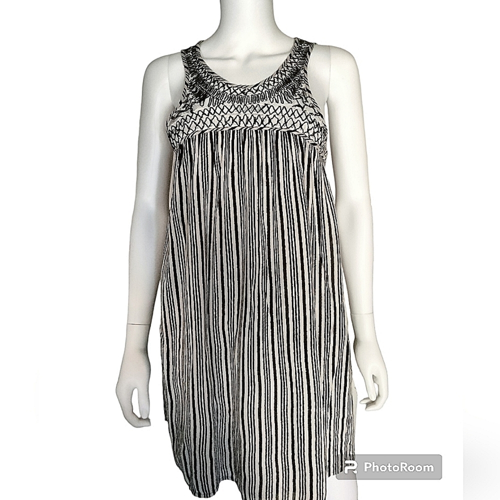 𝅺Ecote Black and White Striped Boho Style Dress open back‎ Size Small
